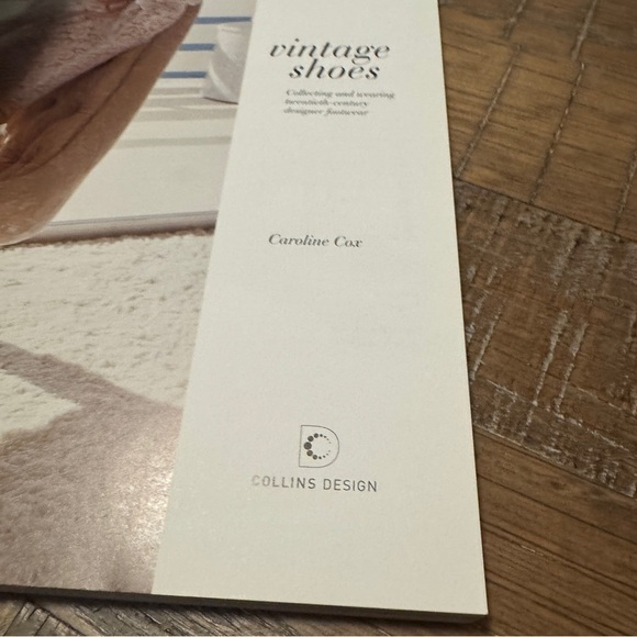 Vintage Shoes: A Collector's Guide and Reference Book Caroline Cox - Picture 6 of 11